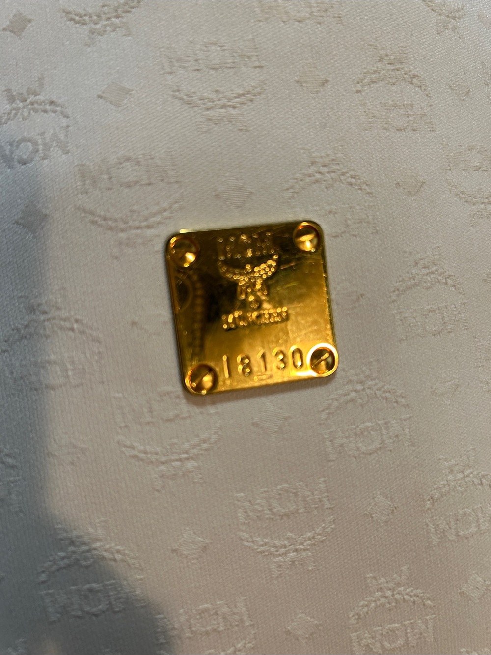 MCM Ivory Leather Shoulder Bag with Gold Plaque Germany - Picture 6 of 11